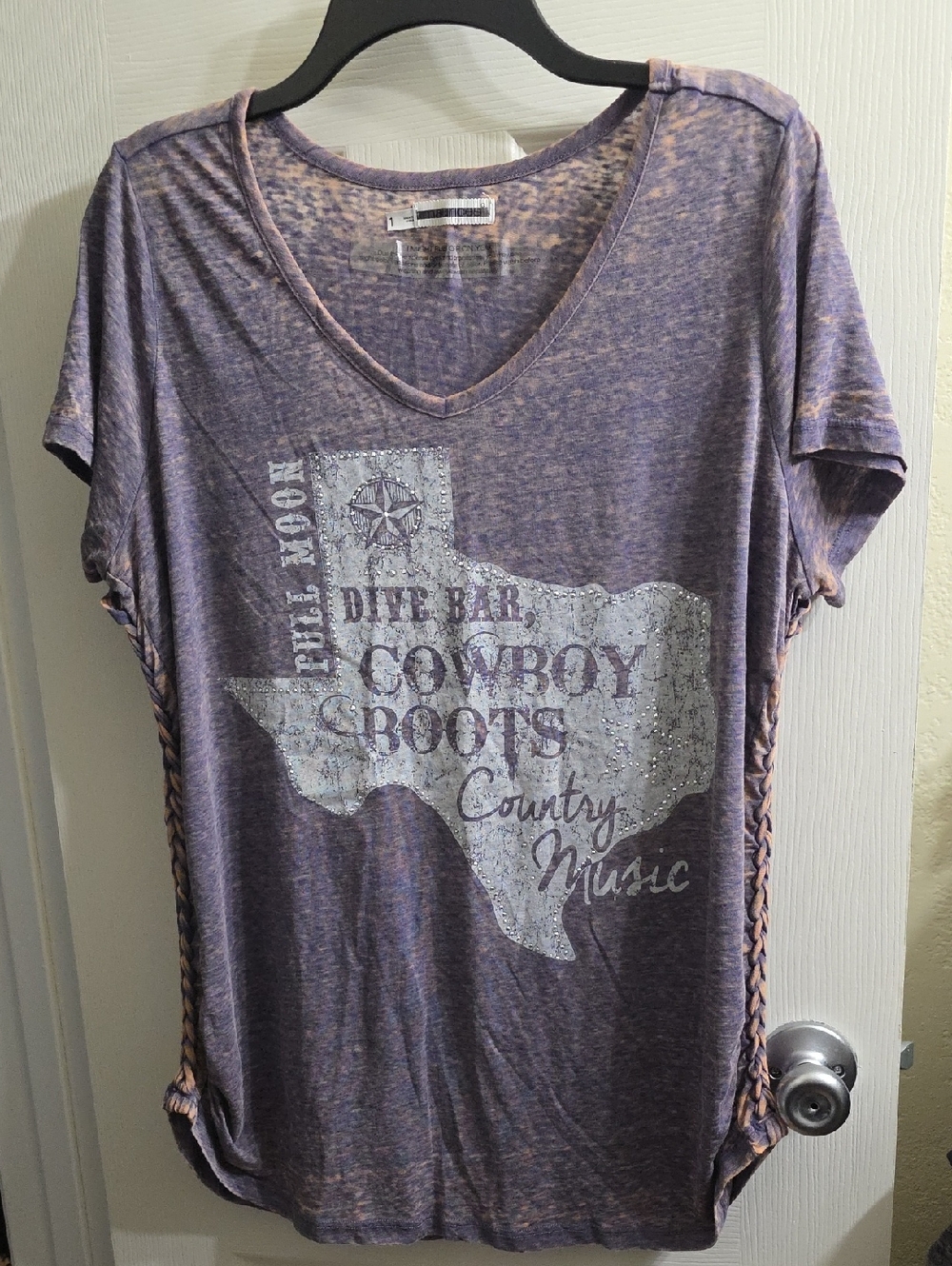 Maurices Purple Graphic V-Neck Tee with Braided Sides Size 1X